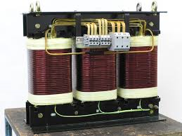 ET3o 4,0 400//230 Dyn5 transformators main